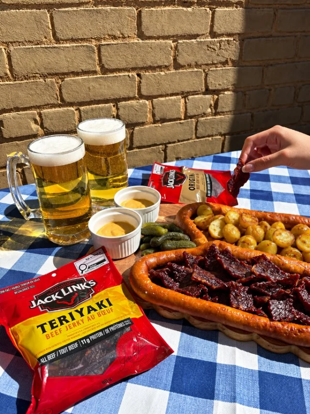 Now this is an Oktoberfest spread 🍺🔥

#JackLinksCanada #FeedYourWildSide #OktoberFestFood #GoodEats